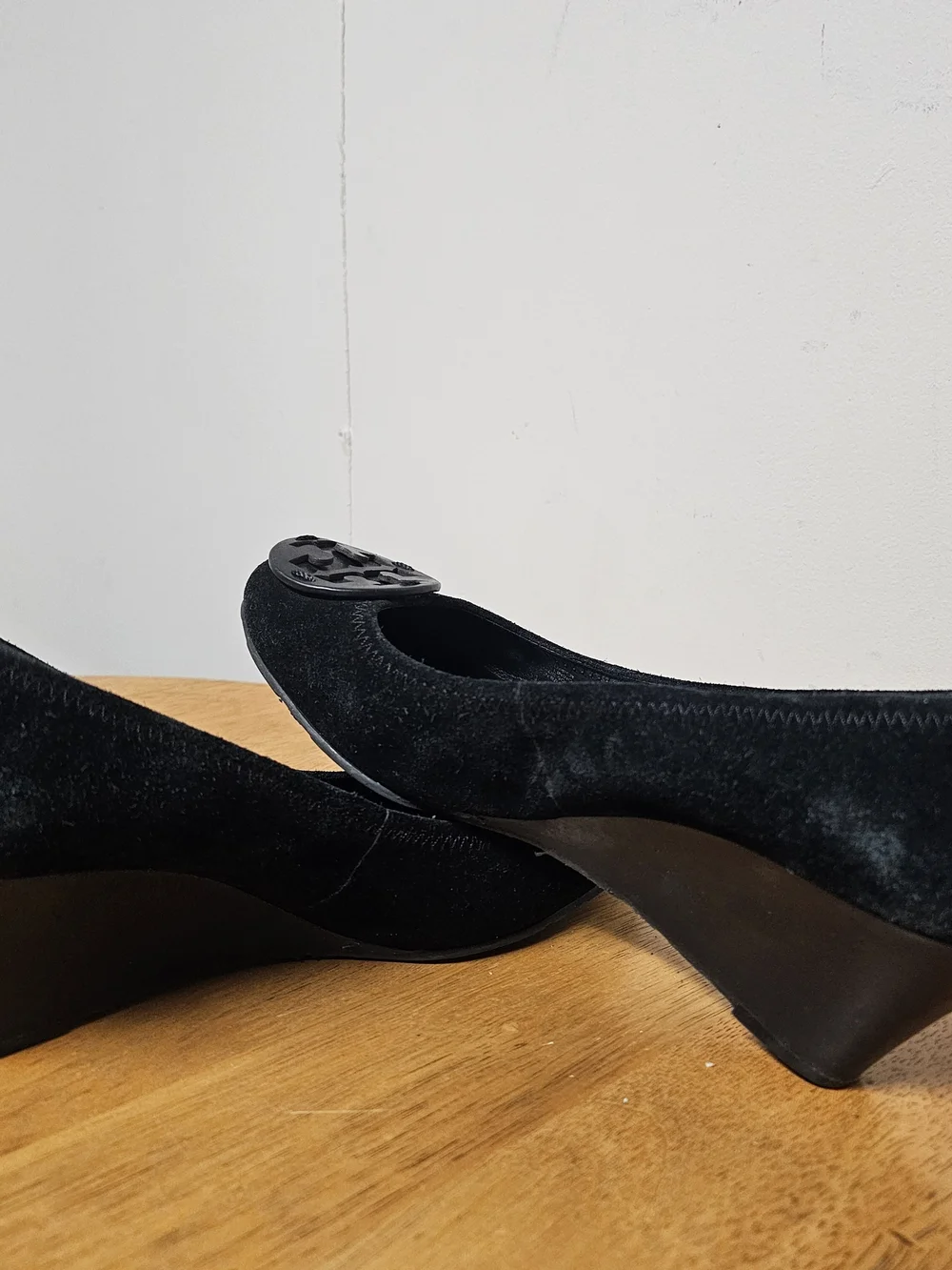 Tory Burch Black Suede Logo Ballet Flats Leather Womens Size 9 Office Siren Work
